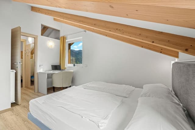 Superior Apartment, 2 Bedrooms, Balcony (6 pax)