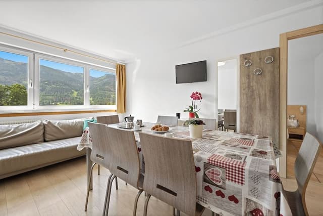 Superior Apartment, 3 Bedrooms, 2 Bathrooms