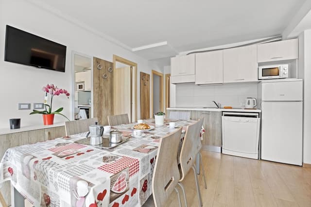 Superior Apartment, 3 Bedrooms, 2 Bathrooms