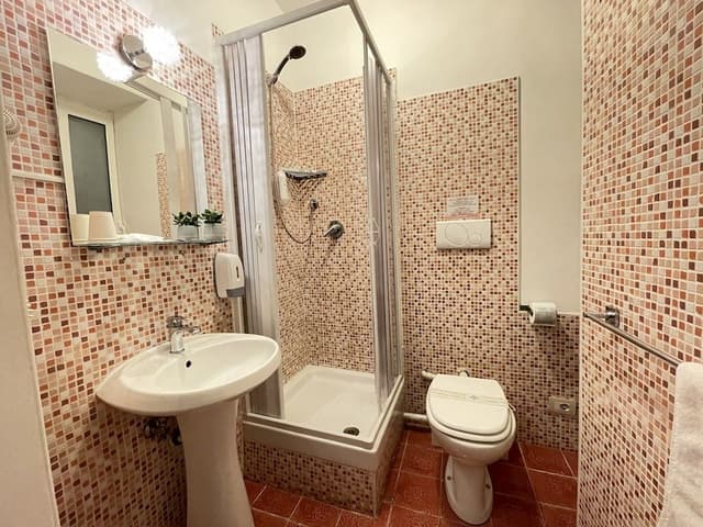 Standard Double Room, Ensuite