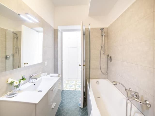 Deluxe Apartment, 2 Bedrooms, 2 Bathrooms, Annex Building
