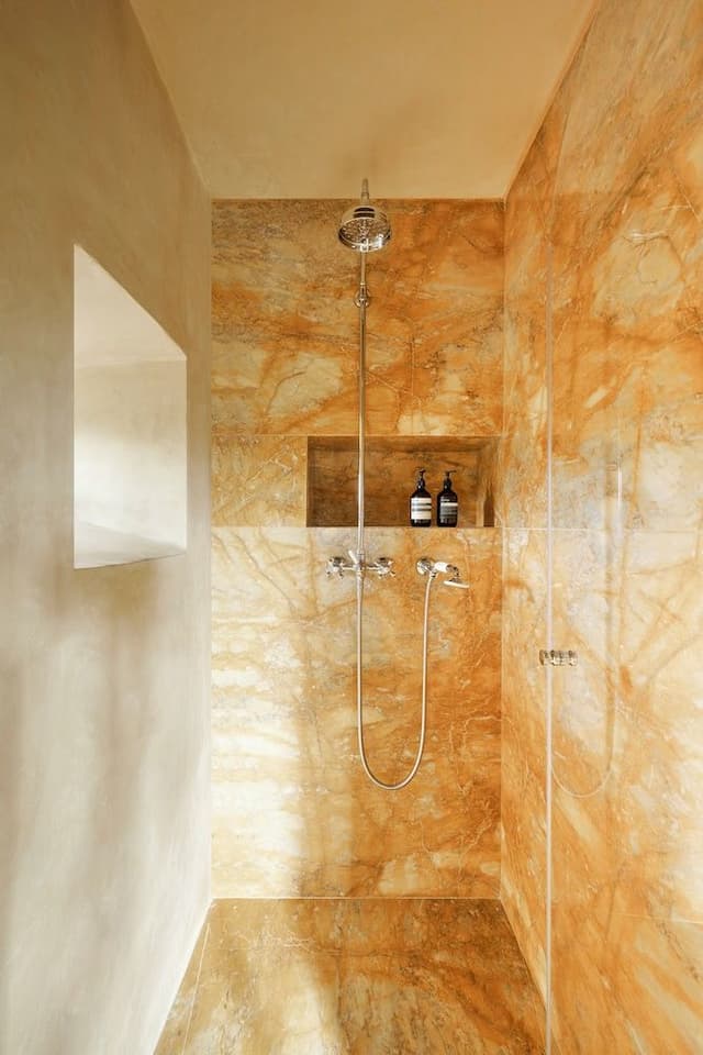 Suite (Mezzatorre)