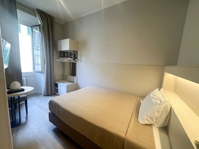 Single Room with Private External Bathroom