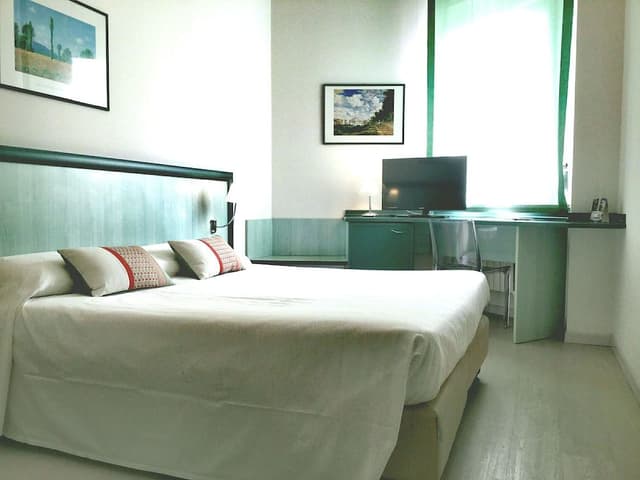 Family Room, 2 Bedrooms