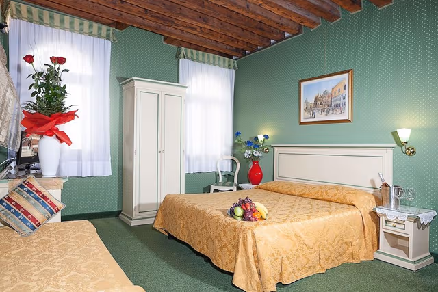 Triple Room