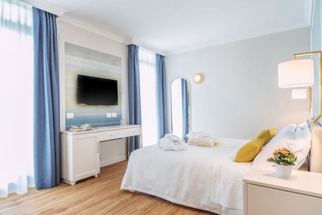 Superior Double or Twin Room, Terrace, Lake View