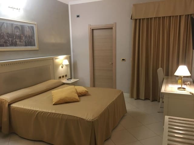 Standard Room, 1 Queen Bed, Accessible, Sea View