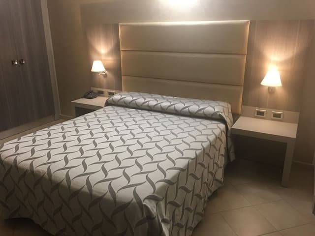 Standard Room, 1 Queen Bed, Accessible, Sea View