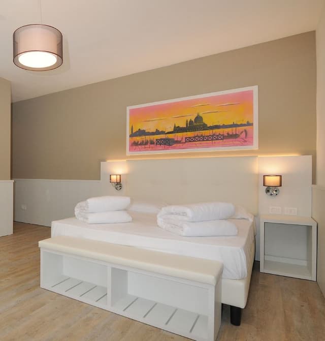 Double Room, 1 Queen Bed, Partial Sea View