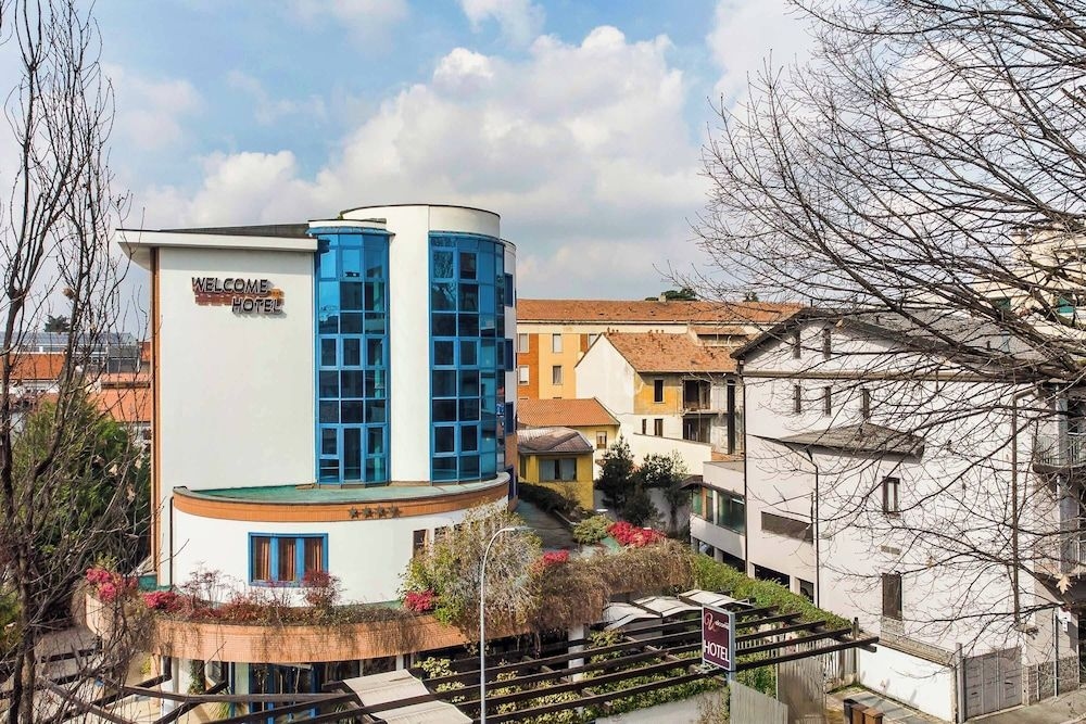 Welcome Hotel1