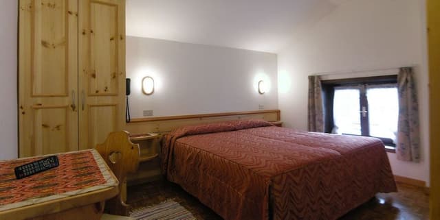 Economy Double Room (3rd floor, no lift)
