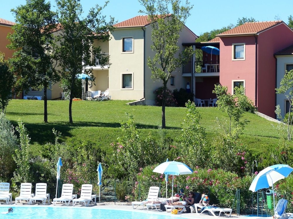 Belvedere Village3