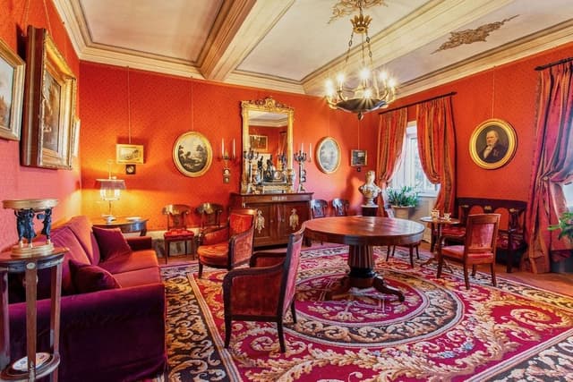 Deluxe Suite, Hill View (Rossa)