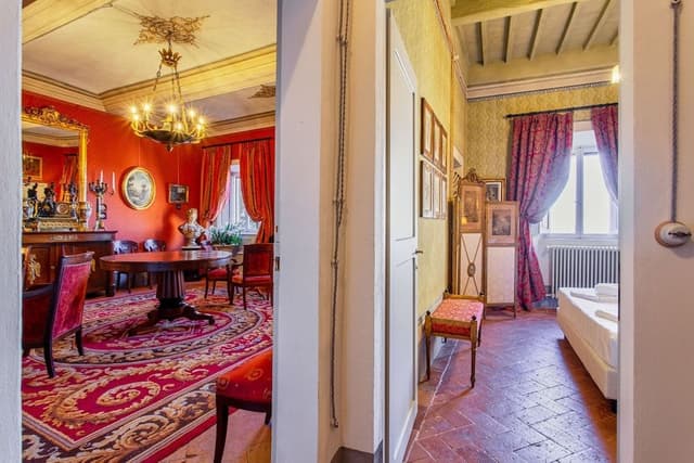 Deluxe Suite, Hill View (Rossa)