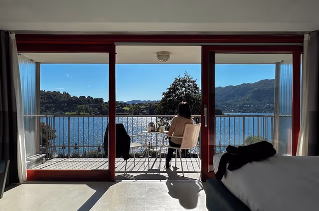 Double or Twin Room, Lake View (No Lift)