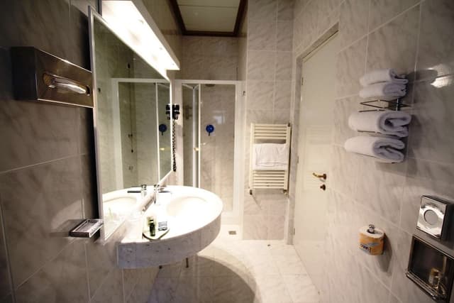 Standard Room, 1 Queen Bed