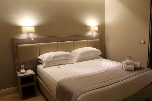 Standard Room, 1 Queen Bed
