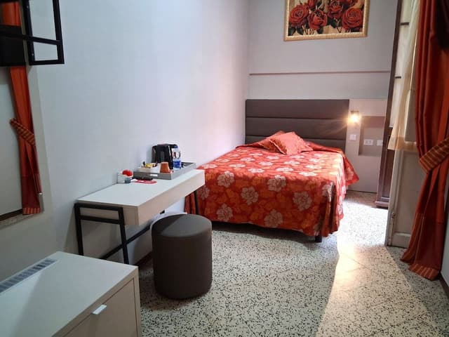 Comfort Single Room, Private Bathroom