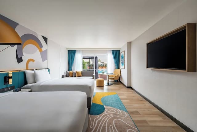 Room, Pool Access (Stylish Twin, Sunkissed)