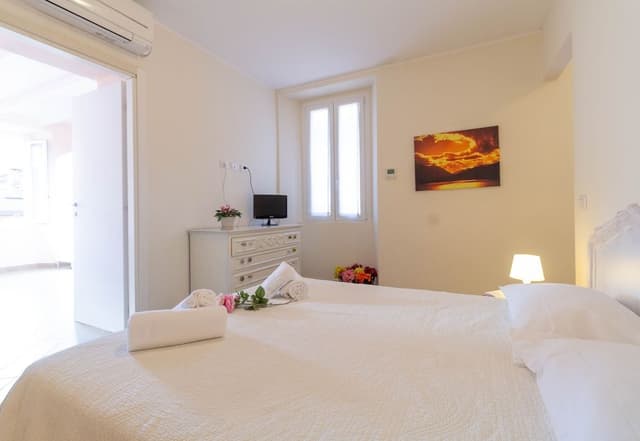 Family Room, 2 Bedrooms