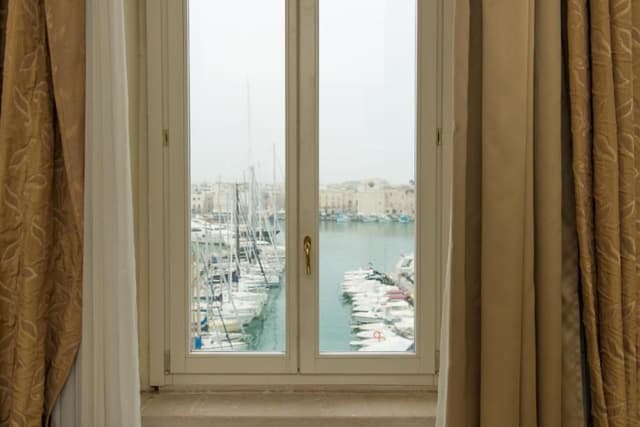 Deluxe Double or Twin Room with Sea View