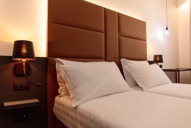 Design Double or Twin Room, Shared Bathroom