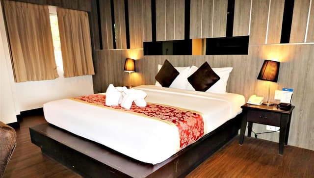Pool Access Room