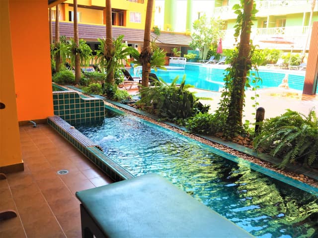 Pool Access Room