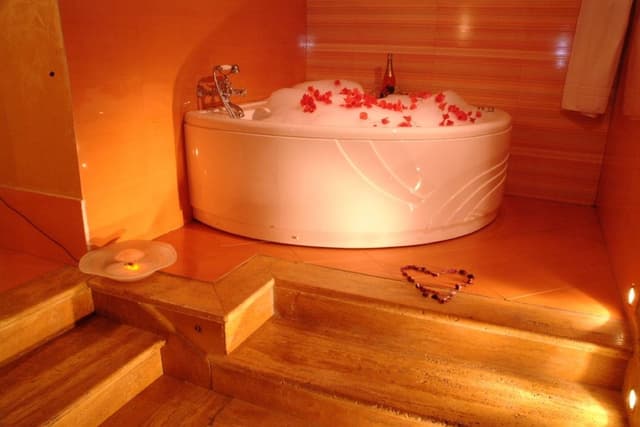 Superior Room, Hot Tub