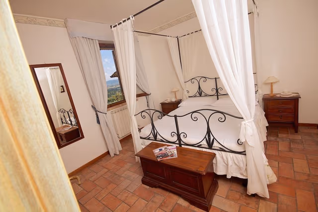 Honeymoon Apartment, 1 Queen Bed, Hill View
