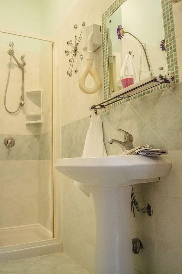 Triple Room (with internal private bathroom)