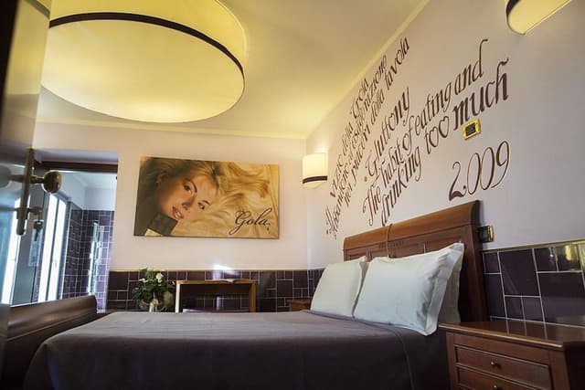Double Room, Jetted Tub