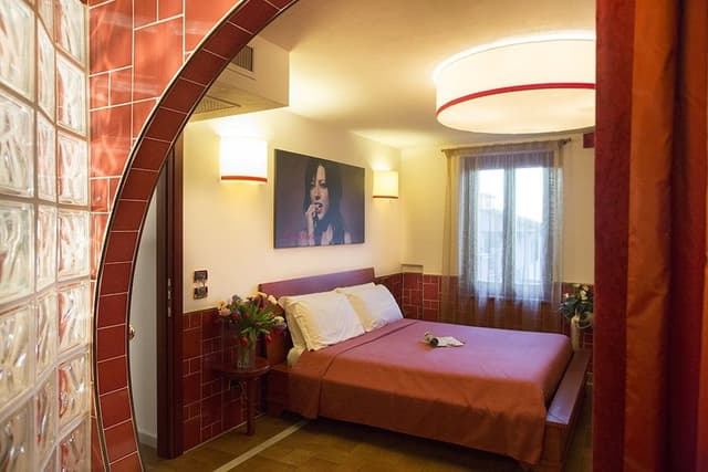 Double Room, Jetted Tub