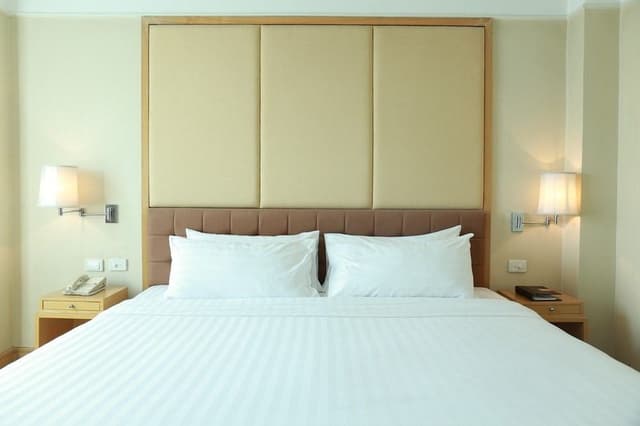 Senior Deluxe Suite