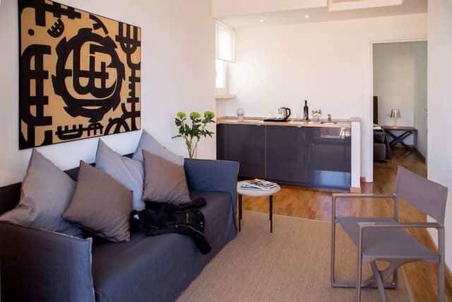 Suite, Balcony
