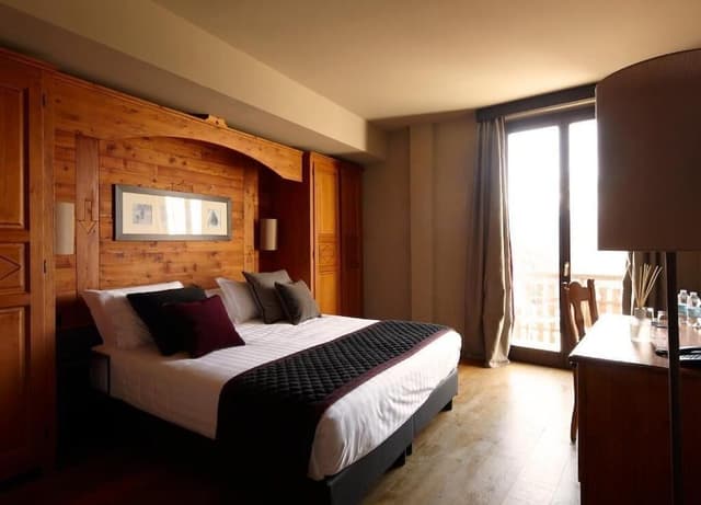 Deluxe Double Room, Balcony, Mountain View