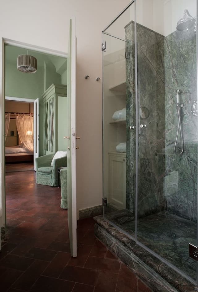 Suite, Garden View