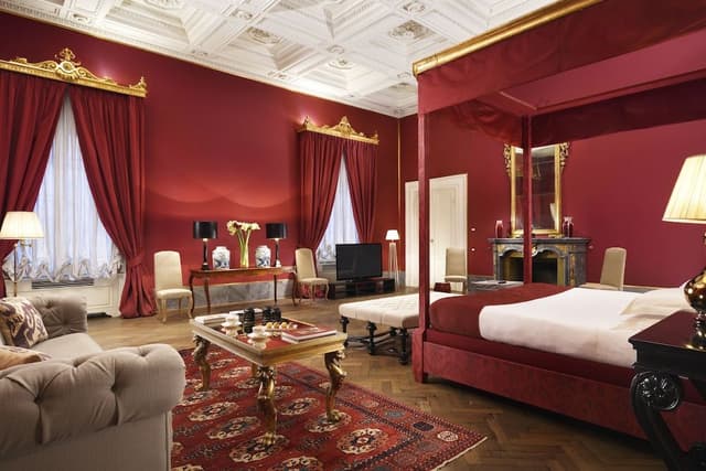 Suite (King)