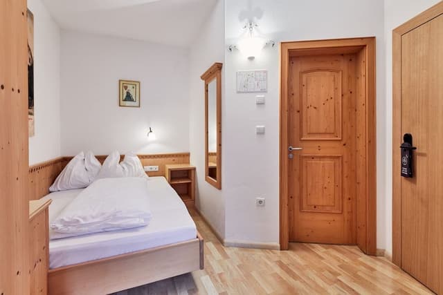 Classic Single Room