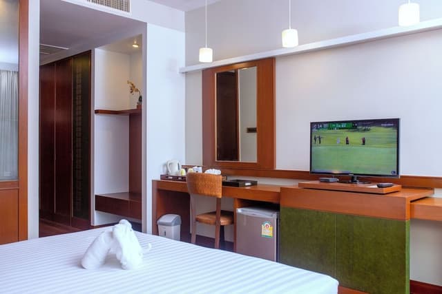 Deluxe Double or Twin Room with Pool View