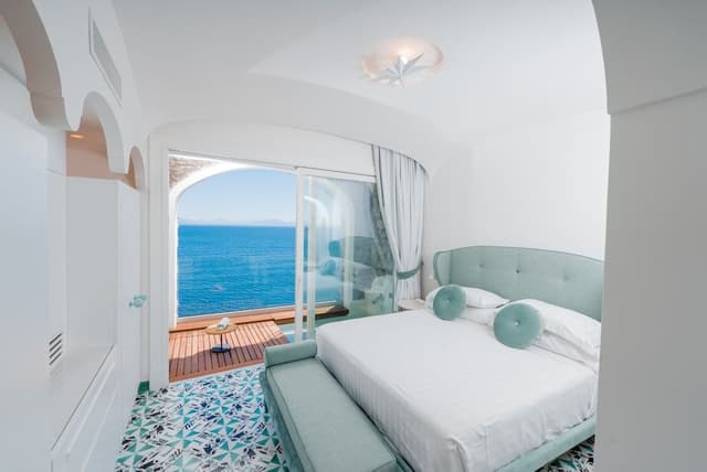 Junior Suite, 1 Bedroom, Jetted Tub, Sea View