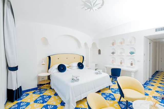 Elite Room, 1 King Bed, Hot Tub, Sea View