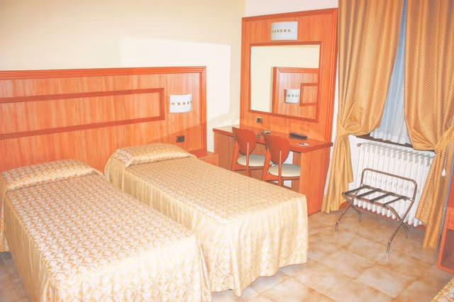 Standard Room, 2 Twin Beds