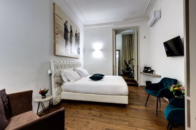 Luxury Suite with Waterfall
