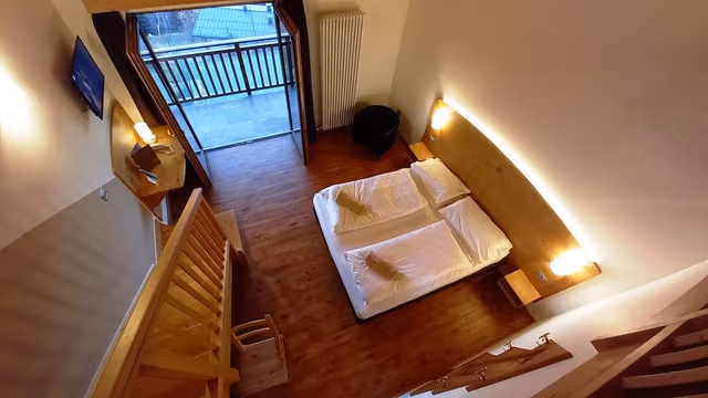 Family Room, Balcony, Mountain View (3 people)