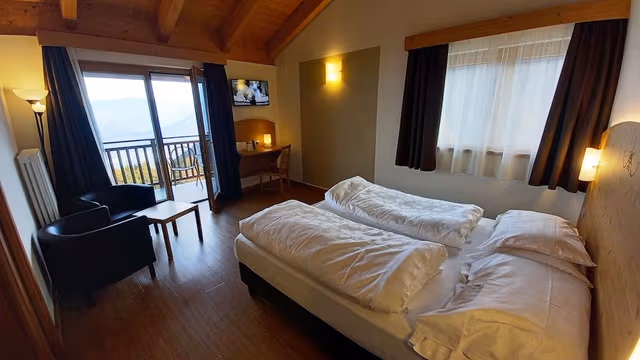 Double Room, Balcony, Mountain View