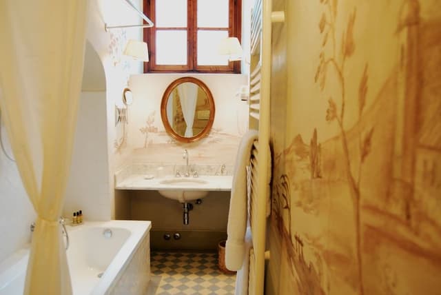 Junior Suite (Tuscan Hill)
