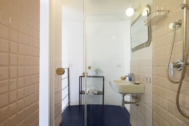 Double Room, 1 Double or 2 Twin Beds, Sea View (Split level, Bathroom upstairs)