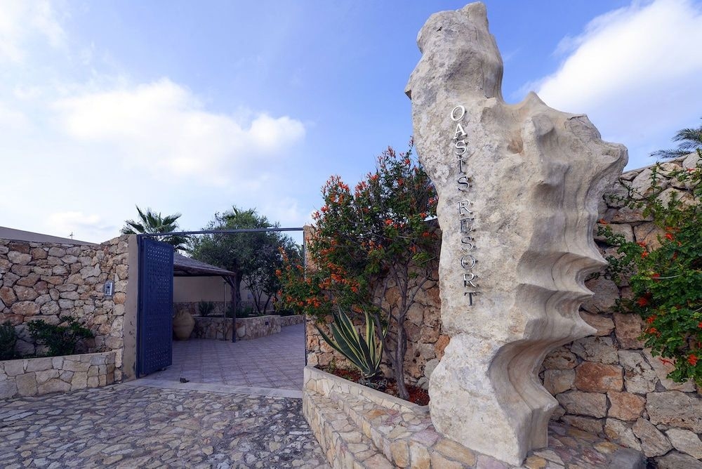 Oasis Hotel Residence & Resort4