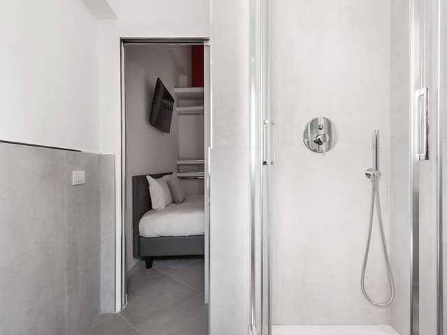 Medium Room with Extra Single Bed